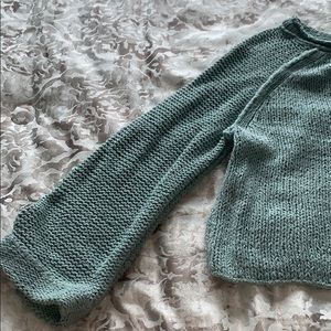 Free People Sweaters - Like new women’s free people sweater Free People Sweaters - Like new women’s free people sweater